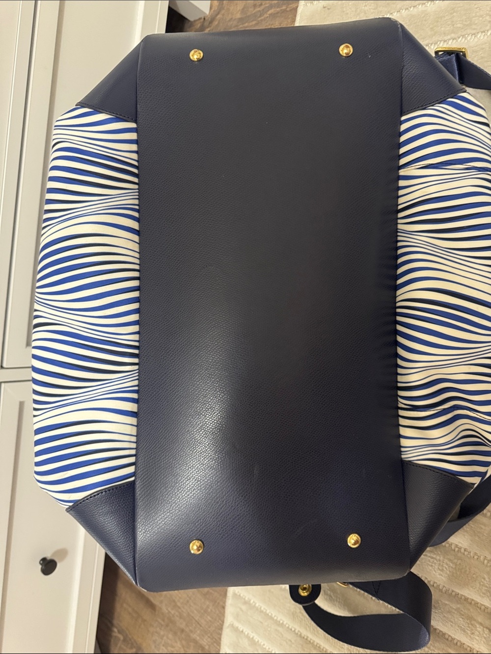 Vera Bradley Navy and White Wave-Print Weekend Tote - Picture 4 of 4